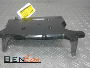 Used Resonance housing BMW 2-Serie Price on request offered by Benzon Autodemontage
