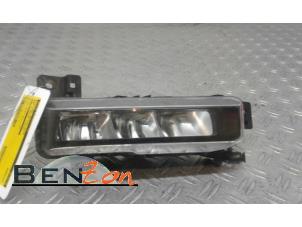 Used Fog light, front right BMW 3-Serie Price on request offered by Benzon Autodemontage