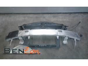 Used Front panel BMW 6 serie (E63) Price on request offered by Benzon Autodemontage