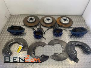 Used Rear brake calliper, right BMW 3 serie (G20) 320d 2.0 TwinPower Turbo 16V Price on request offered by Benzon Autodemontage