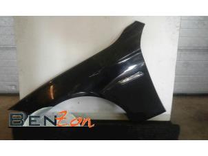 Used Front wing, left BMW 5-Serie Price on request offered by Benzon Autodemontage