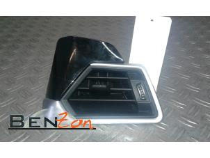 Used Dashboard vent BMW 3 serie (G20) 320d 2.0 TwinPower Turbo 16V Price on request offered by Benzon Autodemontage