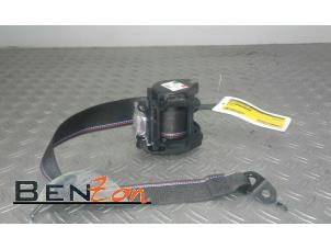 Used Rear seatbelt, right BMW 3 serie (G20) 320d 2.0 TwinPower Turbo 16V Price on request offered by Benzon Autodemontage