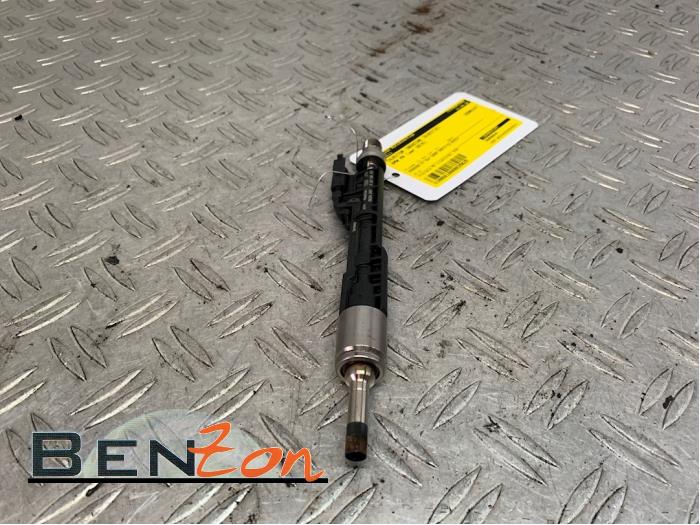 Injector (petrol injection) from a BMW M4 2015