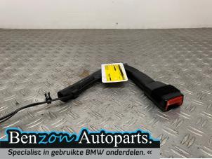 Used Front seatbelt buckle, left BMW 3-Serie Price on request offered by Benzon Autodemontage