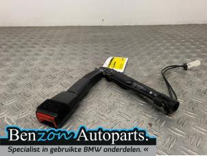 Used Front seatbelt buckle, right BMW 3-Serie Price on request offered by Benzon Autodemontage