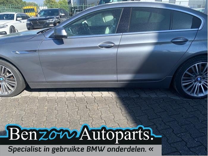 Side skirt, left from a BMW 6 serie Gran Coupe (F06) 640d 24V 2012