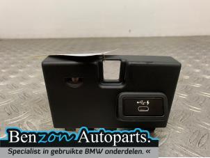 Used Module USB BMW 3-Serie Price on request offered by Benzon Autodemontage