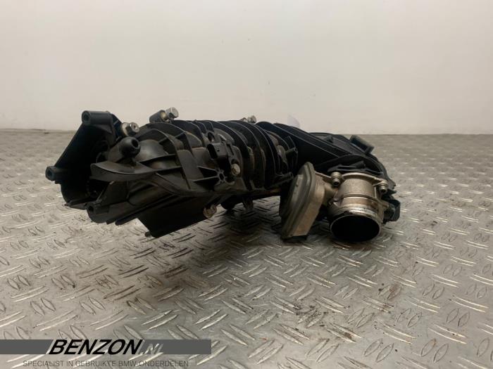 Używane Kolektor dolotowy BMW 1 serie (E81) 118d 16V Cena € 250,00 Procedura marży oferowane przez Benzon Autodemontage