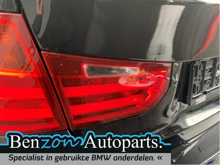 Feu arrière secondaire gauche d'un BMW 3 serie Touring (F31)  2015
