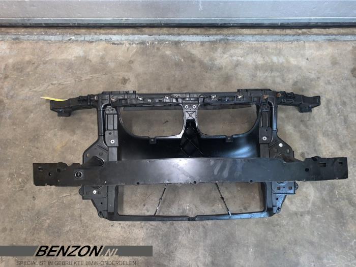 Begagnade Front BMW 1-Serie Pris € 70,00 Marginaltabell erbjuds av Benzon Autodemontage