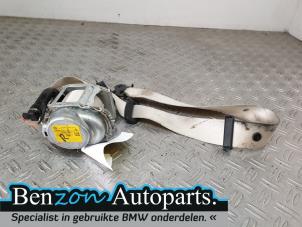 Used Front seatbelt, right BMW 5-Serie Price on request offered by Benzon Autodemontage