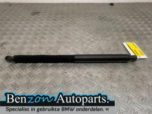 Used Rear gas strut, left BMW X3 Price on request offered by Benzon Autodemontage
