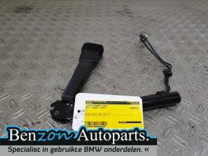 Usados Tensor de cinturón de seguridad izquierda BMW 1-Serie Precio € 75,00 Norma de margen ofrecido por Benzon Autodemontage