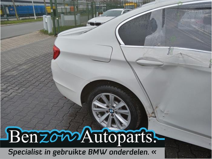 Seitenpaneel rechts hinten van een BMW 5-Serie 2013