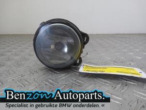 Used Fog light, front right BMW 2-Serie Price on request offered by Benzon Autodemontage
