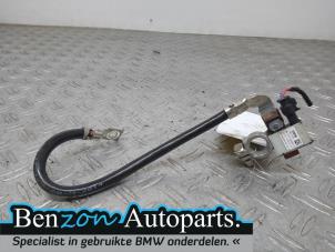 Used Battery pole BMW 4-Serie Price on request offered by Benzon Autodemontage
