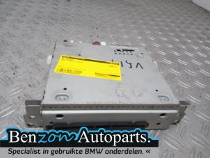 Used CD player BMW 3 serie Touring (F31) Price on request offered by Benzon Autodemontage