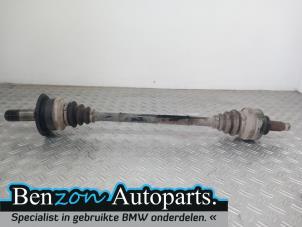 Used Drive shaft, rear right BMW 3-Serie Price on request offered by Benzon Autodemontage
