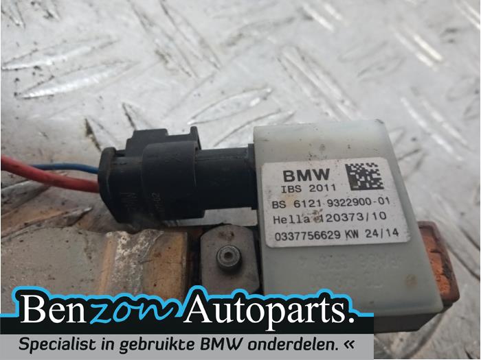 Borne de batterie d'un BMW 1 serie (F20) 116i 1.6 16V 2014