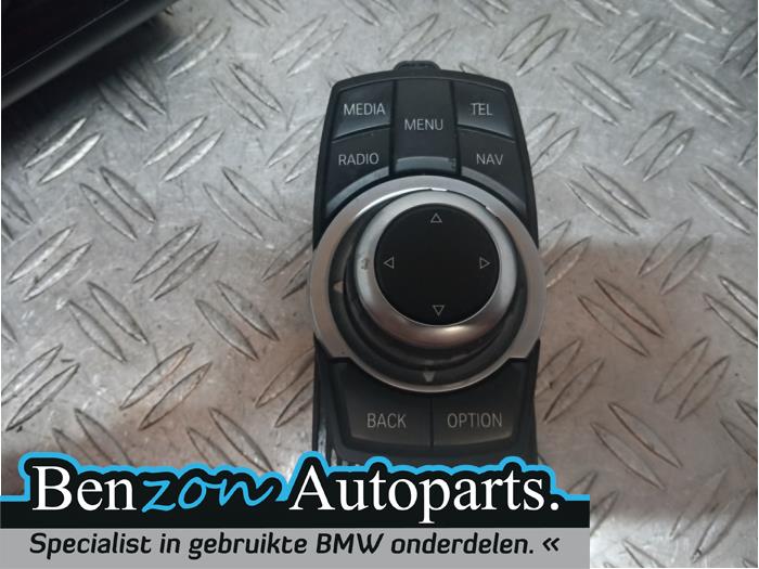 Zestaw nawigacji z BMW 5 serie (F10) 518d 16V 2014