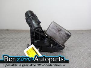 Używane Obudowa filtra oleju BMW 730 Cena na żądanie oferowane przez Benzon Autodemontage