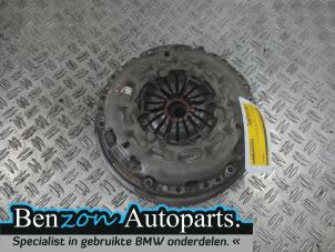 Used Clutch kit (complete) BMW X1 (F48) sDrive 18d 2.0 16V Price on request offered by Benzon Autodemontage