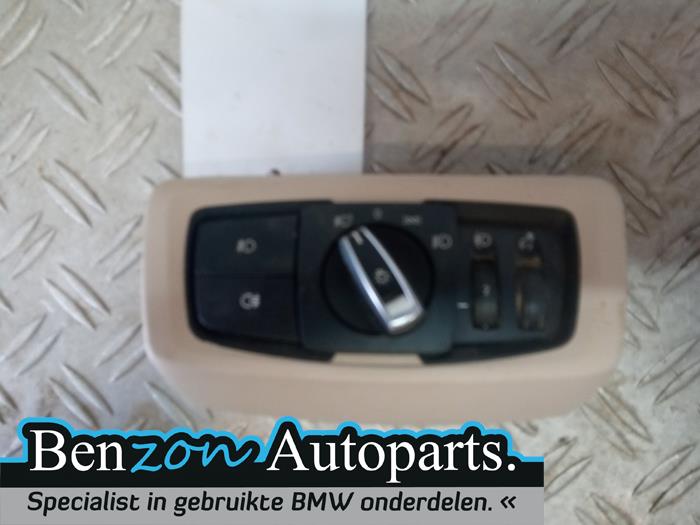 Interruptor de luz de un BMW 2-Serie 2016