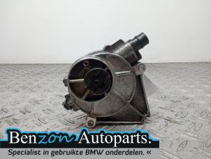 Used Vacuum pump (petrol) BMW 5-Serie Price on request offered by Benzon Autodemontage
