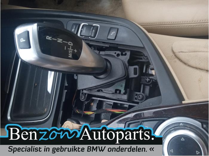 Dzwignia zmiany biegów z BMW 3 serie (F30) 320i 2.0 16V 2012
