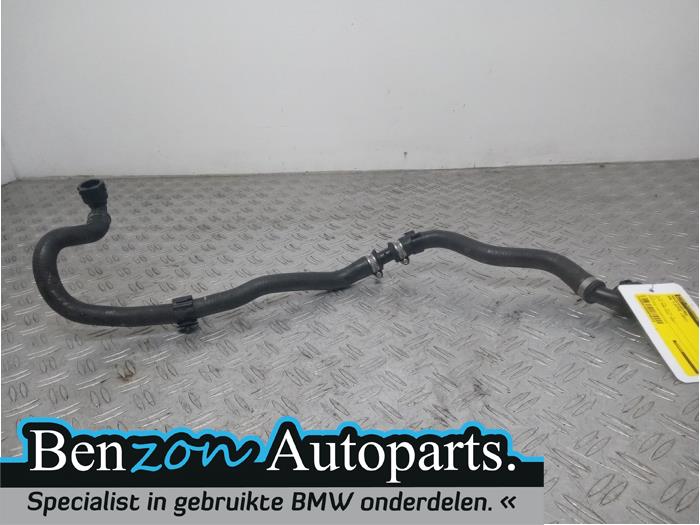 Radiator hose from a BMW 7-Serie 2011