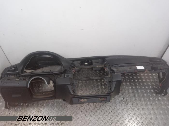 Usados Salpicadero BMW 5 serie Touring (F11) 525d xDrive 16V Precio € 250,00 Norma de margen ofrecido por Benzon Autodemontage