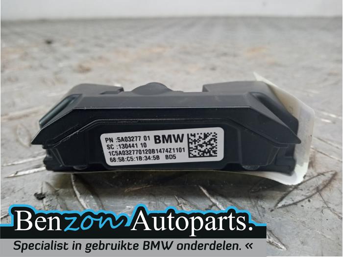 Camera module from a BMW 1 serie (F40) 118i 1.5 TwinPower 12V 2020