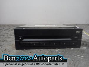 Używane Odtwarzacz DVD BMW 1 serie (F20) 116i 1.6 16V Cena na żądanie oferowane przez Benzon Autodemontage