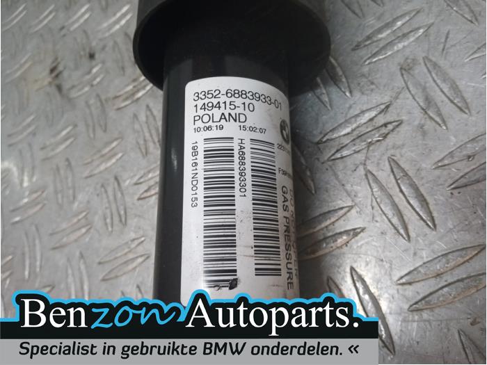 Rear shock absorber, left from a BMW X2 (F39) M35i 2.0 16V Twin Power Turbo 2019