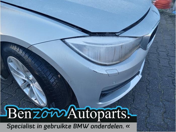 Face avant d'un BMW 3 serie Gran Turismo (F34) 320i 2.0 16V 2013
