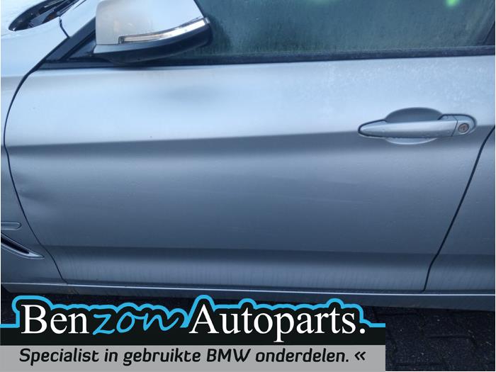 Door 4-door, front left from a BMW 3 serie Gran Turismo (F34) 320i 2.0 16V 2013