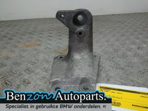 Used Engine mount BMW 1502 - 2002 Price on request offered by Benzon Autodemontage