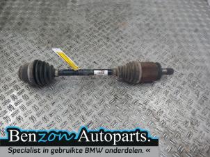 Used Front drive shaft, left BMW X3 (F25) xDrive20d 16V Price on request offered by Benzon Autodemontage