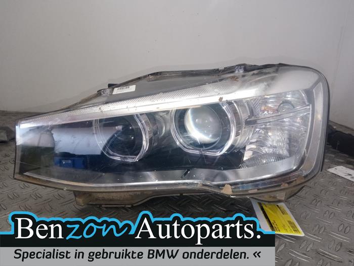Headlight, left from a BMW X3 (F25) xDrive20d 16V 2015
