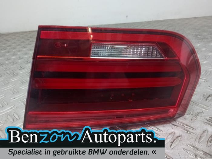 Taillight, right from a BMW 3 serie (F30) 330d xDrive 3.0 24V Performance Power Kit 2017