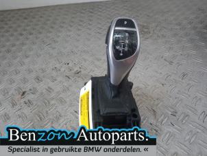 Usados Palanca de cambios BMW 5 serie (F10) 530i 24V Precio € 181,50 IVA incluido ofrecido por Benzon Autodemontage