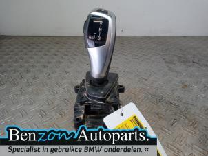 Używane Dzwignia zmiany biegów BMW 3-Serie Cena € 200,00 Procedura marży oferowane przez Benzon Autodemontage