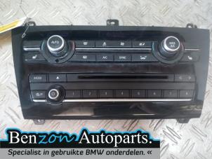 Używane Panel sterowania klimatyzacji BMW X3 (F25) xDrive35d 24V Cena € 90,75 Z VAT oferowane przez Benzon Autodemontage