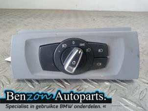 Used Light switch BMW 3 serie Touring (E91) 318d 16V Price on request offered by Benzon Autodemontage