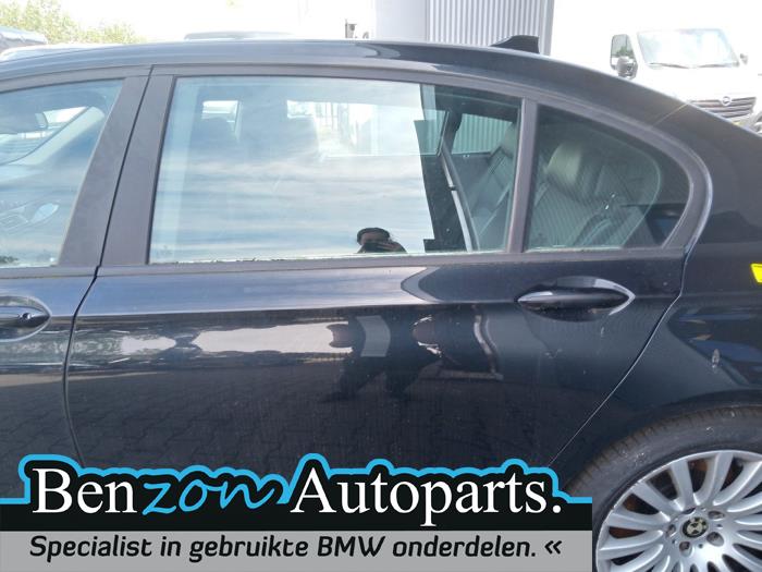Porte arrière gauche d'un BMW 7 serie (F01/02/03/04) 750i,Li,LiS V8 32V 2011