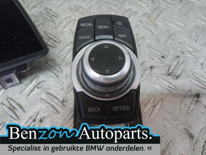 Kit navigation d'un BMW 1 serie (F20) 118i 1.5 TwinPower 12V 2016