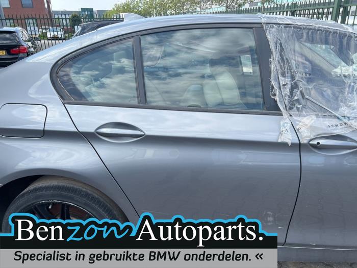 Rear door 4-door, right from a BMW 5 serie (F10) 520d 16V 2012