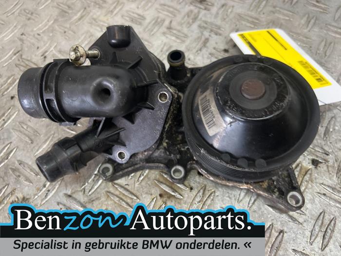 Water pump BMW X3 850732602 N52B30A Benzon Autodemontage