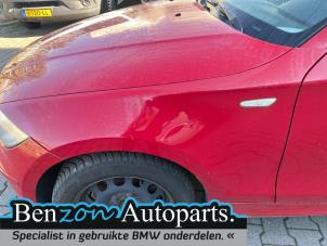 Used Front wing, left BMW 1 serie (E81) 116i 1.6 16V Price on request offered by Benzon Autodemontage